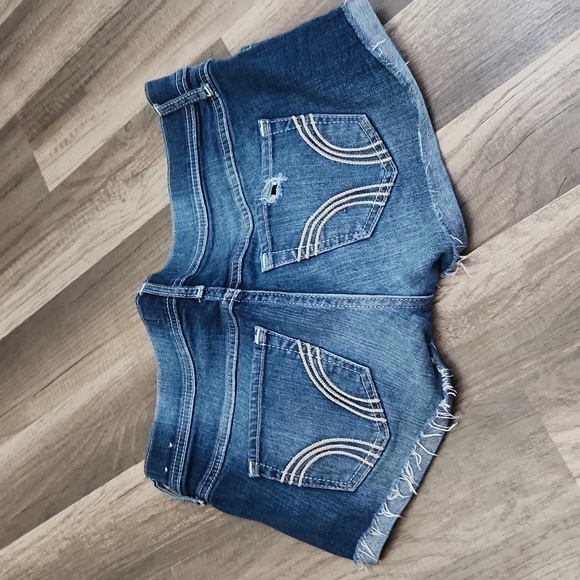 HOLLISTER Denim Distressed Shorts size 5 /27 - Picture 4 of 4